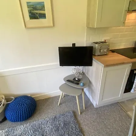 Chalet 49 Lanteglos Hotel, 2 Bedroom Sleeps 4 *